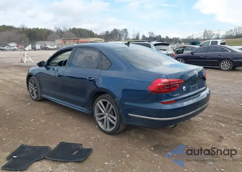 2018 Volkswagen Passat 2.0T R-Line/2.0T S z USA, uszkodzony, nr VIN 1VWAA7A31JC023061